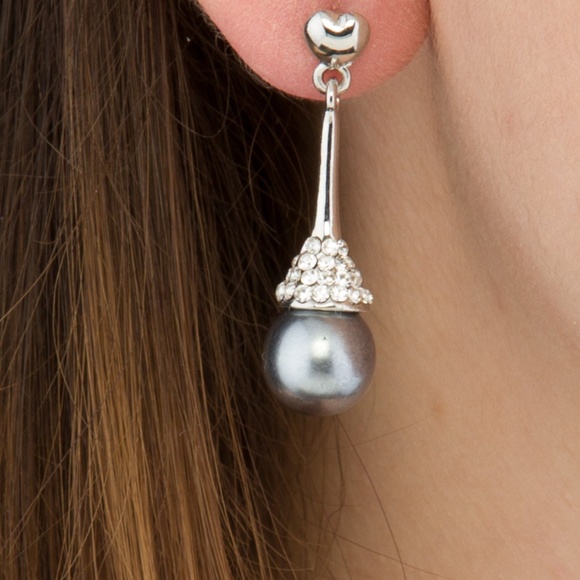 NEW! SILVER EARRINGS W/ PEARL & HEART ACCENTS - Picture 1 of 2